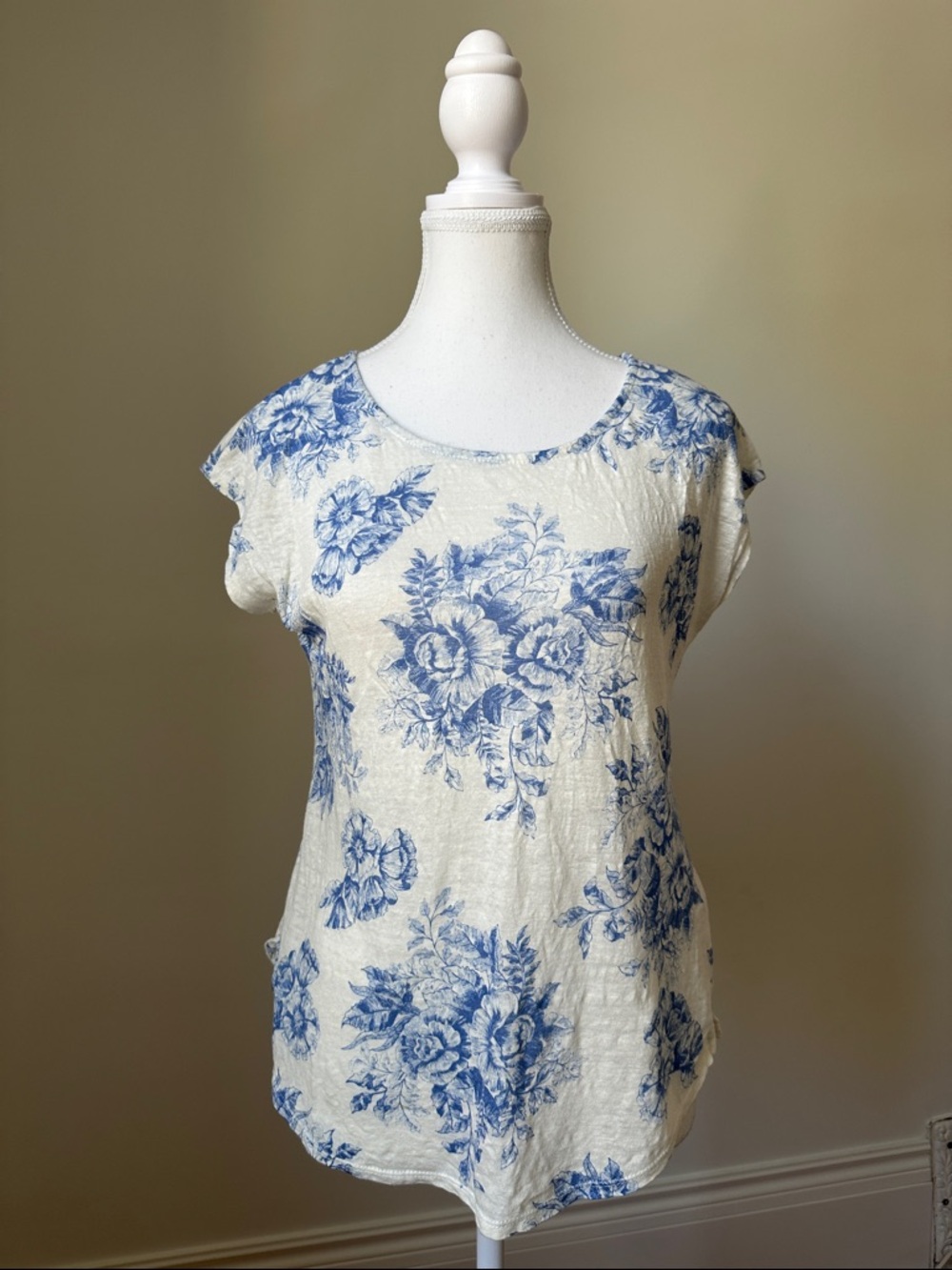 RACHEL ZOE 100% Linen Blue Victorian Floral Summer Short Sleeve Top Size Small